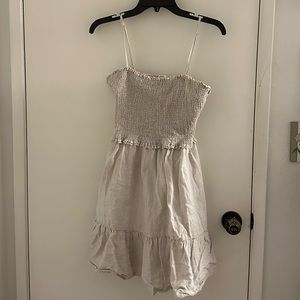 Brand new 100% linen aritzia dress in beige size L